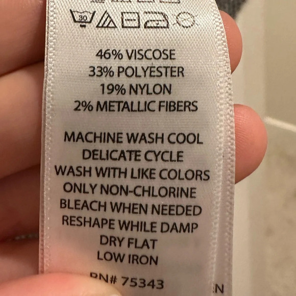 Cynthia Rowley Women’s Gray Leopard Print Mockneck Sweater Size Large - Picture 5 of 5